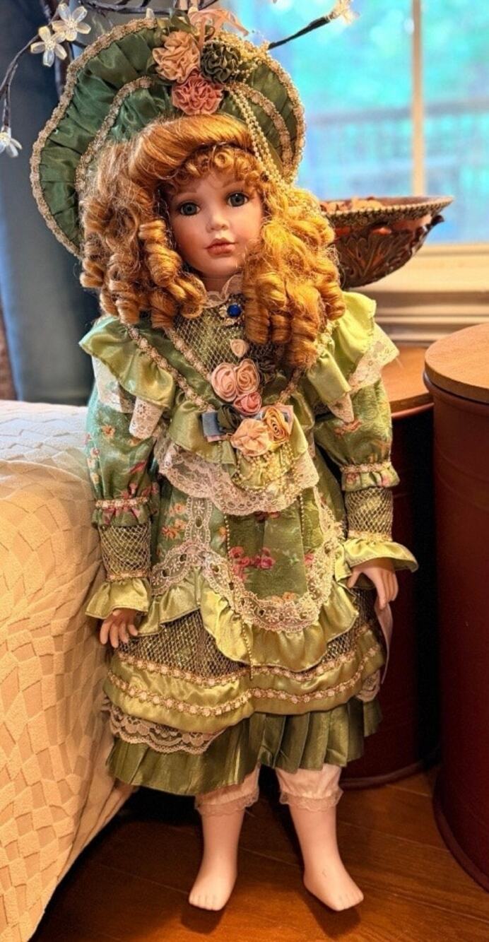 Vintage Collectible Memories NICOLE 29” Porcelain Doll Victorian Green Dress Tag